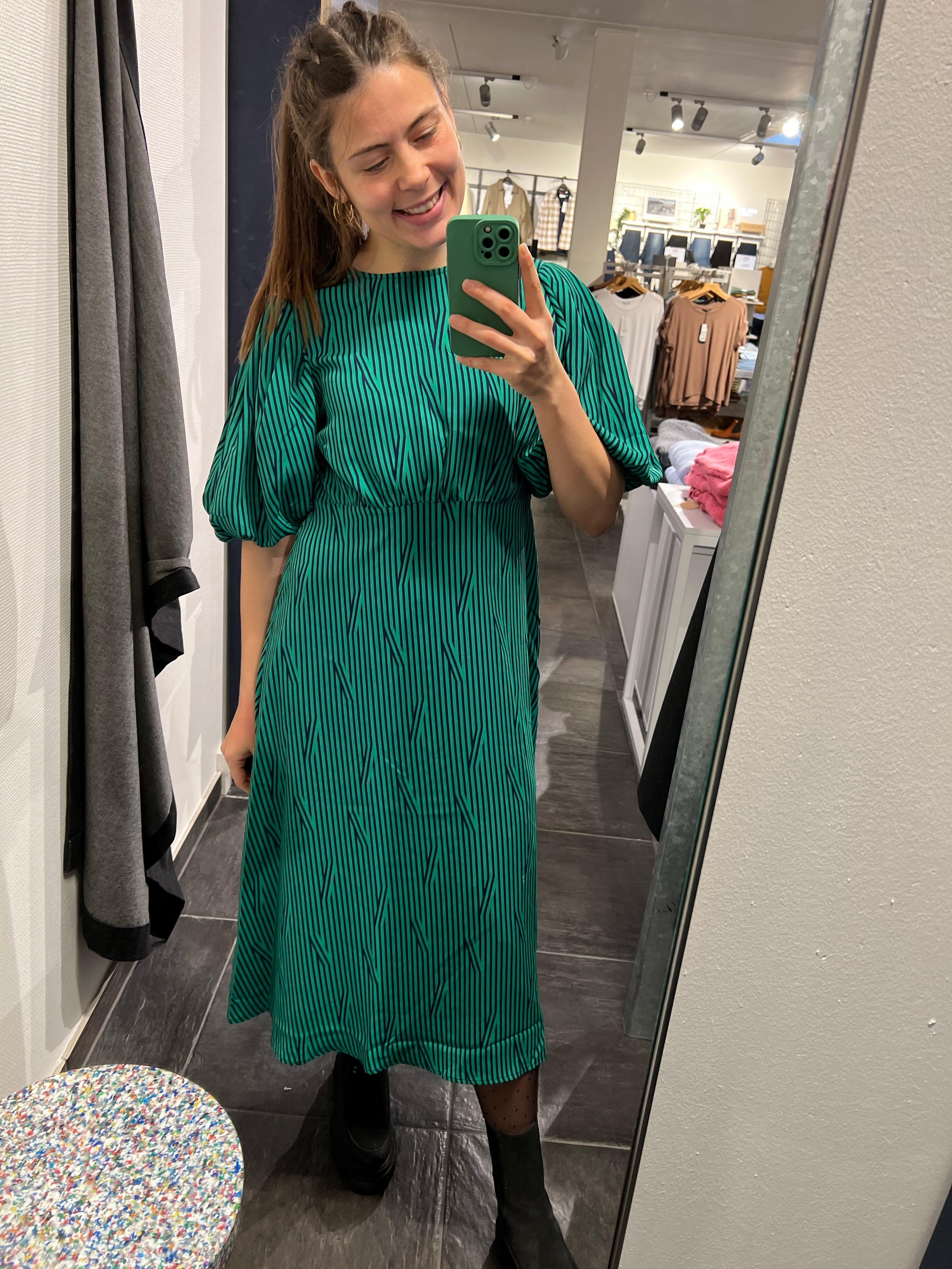 Pieces Filina - Midi kjole - HUSET Men & Women