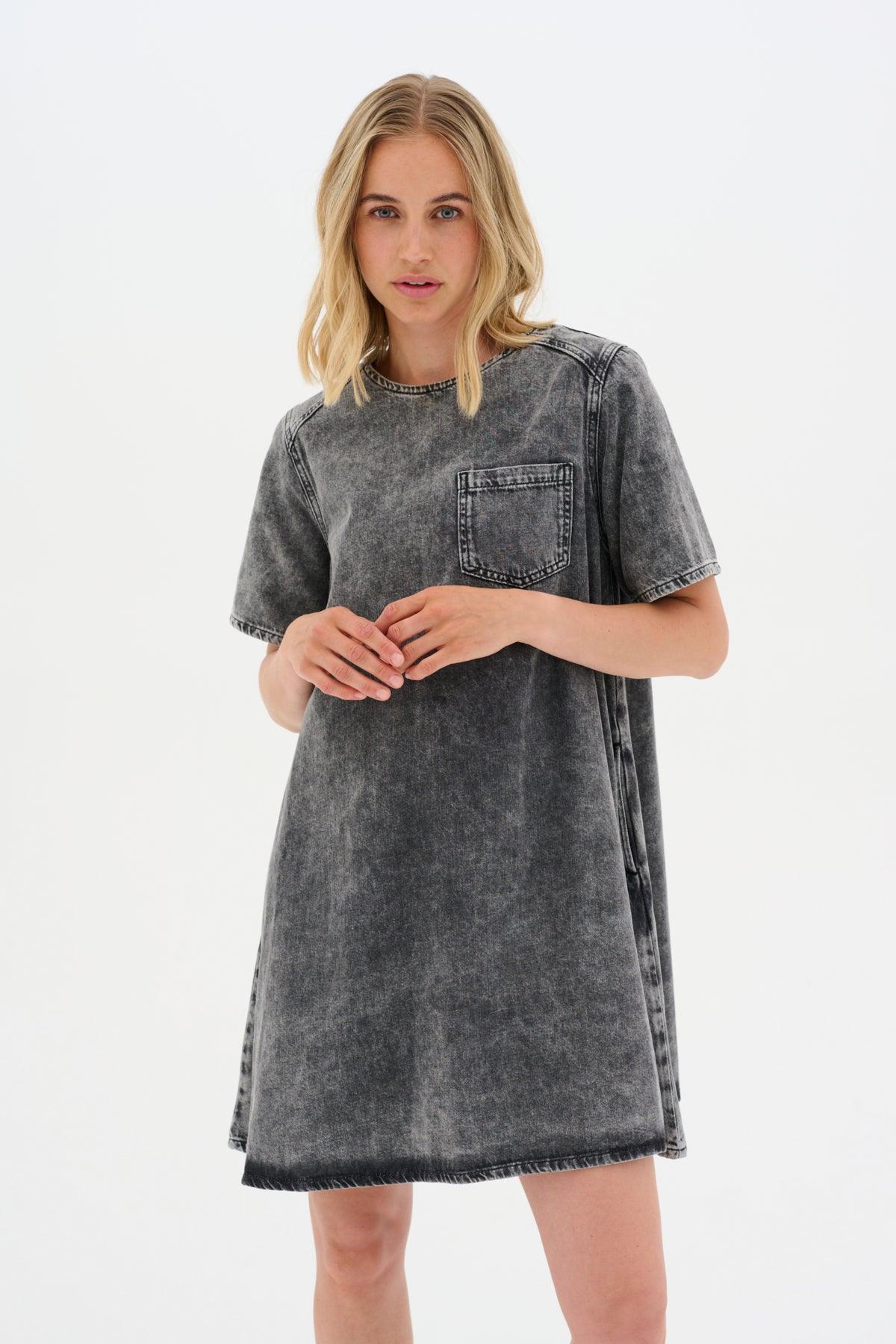 My Essential Wardrobe Malo - Kort denim kjole - HUSET Men & Women