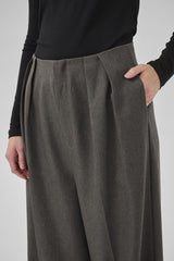 My Essential Wardrobe Space - High wide Bukser - HUSET Men & Women - My Essential Wardrobe