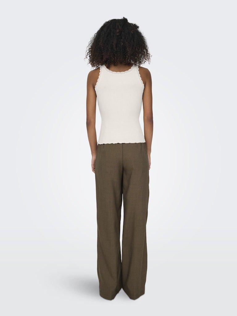 Only Sara Sharai - Blonde tanktop - HUSET Men & Women