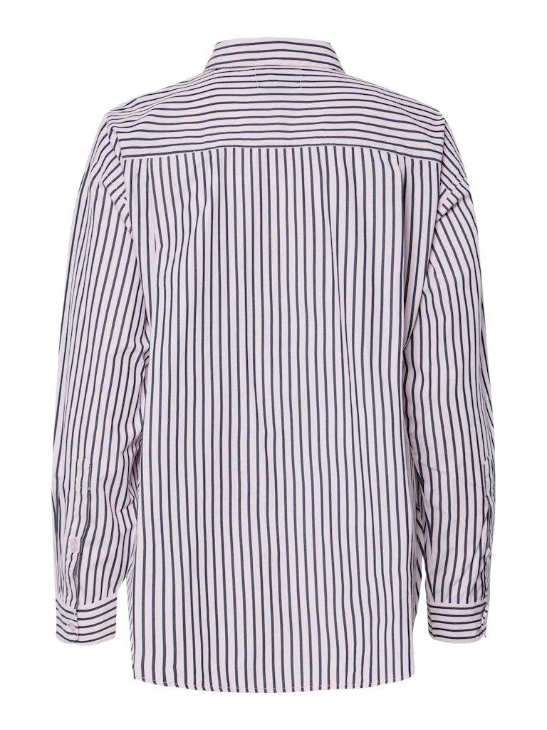 Pieces Femme - Loose fit skjorte - HUSET Men & Women