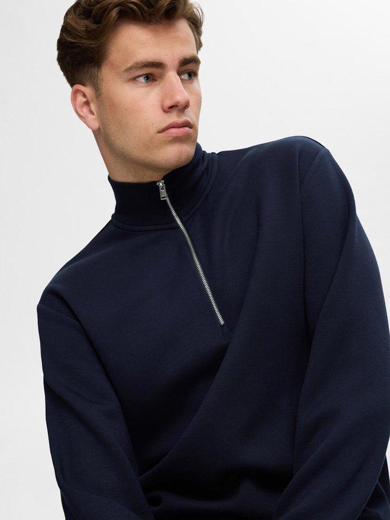 Selected Homme Emanuel - Blød højhalset sweat shirt i regular fit - HUSET Men & Women