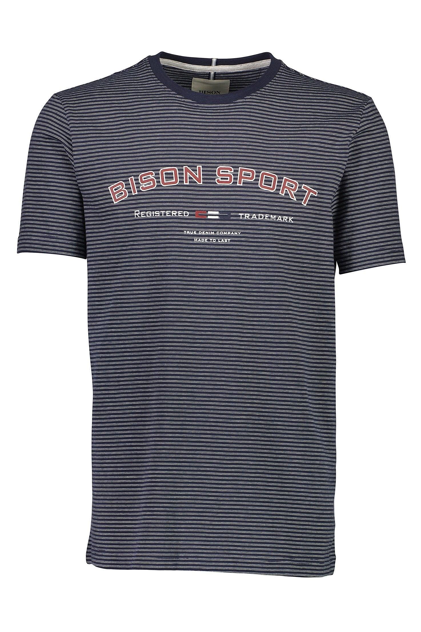 Bison - Stribet T-shirt m. print (S - 3XL) - HUSET Men & Women