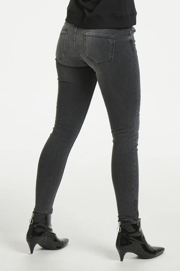 Denim Hunter 31 Celina - Mid slim jeans - HUSET Men & Women