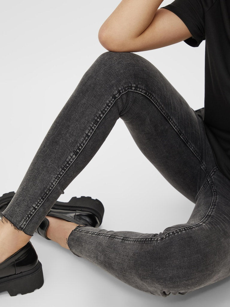 Pieces Delly - Skinny jeans mid waist - HUSET Men & Women (7497890300156)