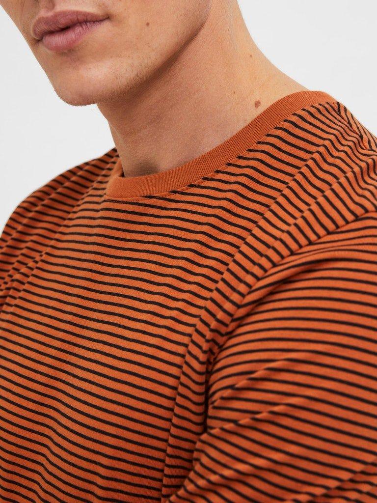 Selected Homme Norman 180 - Stribet T-shirt i økologisk bomuld - HUSET Men & Women