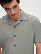Selected Homme Resort - Kortærmet loose fit skjorte - HUSET Men & Women