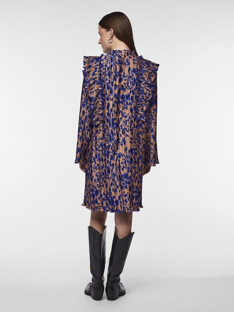 YAS Swirl - Plisse kjole - HUSET Men & Women